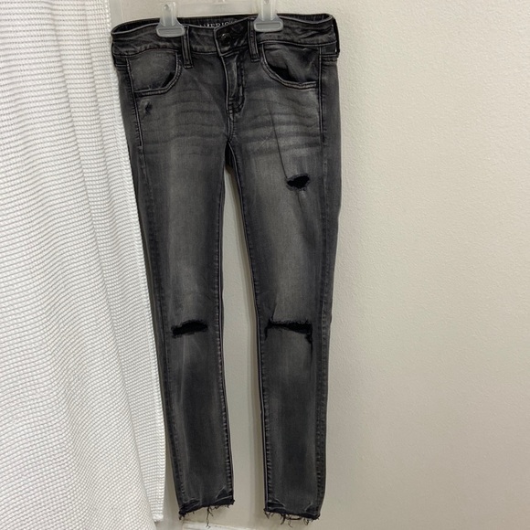 American Eagle Outfitters Denim - Women’s American Eagle Super Stretch Super Low Jegging, black/grey. Sz 4